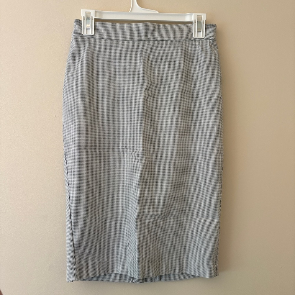Lila Rose White Black Dot Pencil Skirt Size 2 Stretch Career Workwear